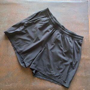 Men’s Black Lululemon Pace Breaker 5” Shorts